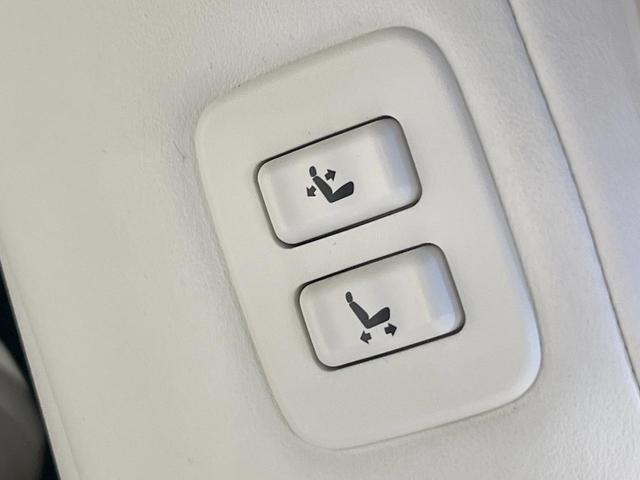 クラウン アスリートＳ－Ｔ　バックカメラ　禁煙車　レザーシート　前席シートエアコン　コーナーセンサー　スマートキー　ＬＥＤヘッド　ビルトインＥＴＣ　クルコン　車線逸脱警報　オートライト　オートエアコン　純正１８インチアルミ（54枚目）