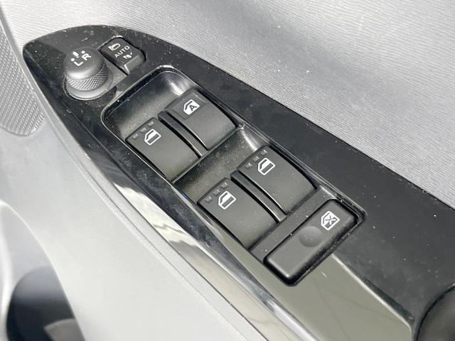 タント カスタムRS トップエディションSAII 純正SDナビ 衝突被害軽減システム 両側電動ドア バックカメラ スマートキー LEDヘッド ETC ハーフレザーシート オートライト オートエアコン 純正15インチアルミ Bluetooth(33枚目)