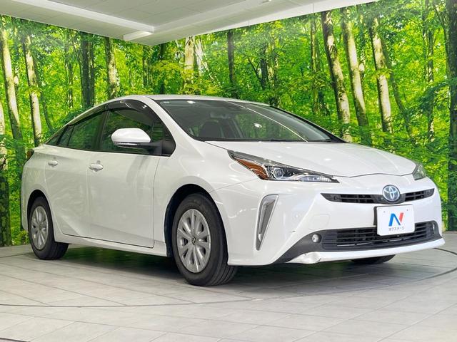 プリウス ＳセーフティプラスＩＩ　バックカメラ　衝突被害軽減システム　禁煙車　コーナーセンサー　スマートキー　ＬＥＤヘッド　ビルトインＥＴＣ　クルコン　オートハイビーム　車線逸脱警報　オートライト　オートエアコン（16枚目）