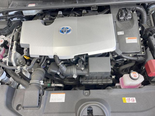 プリウス ＳセーフティプラスＩＩ　バックカメラ　衝突被害軽減システム　禁煙車　コーナーセンサー　スマートキー　ＬＥＤヘッド　ビルトインＥＴＣ　クルコン　オートハイビーム　車線逸脱警報　オートライト　オートエアコン（18枚目）