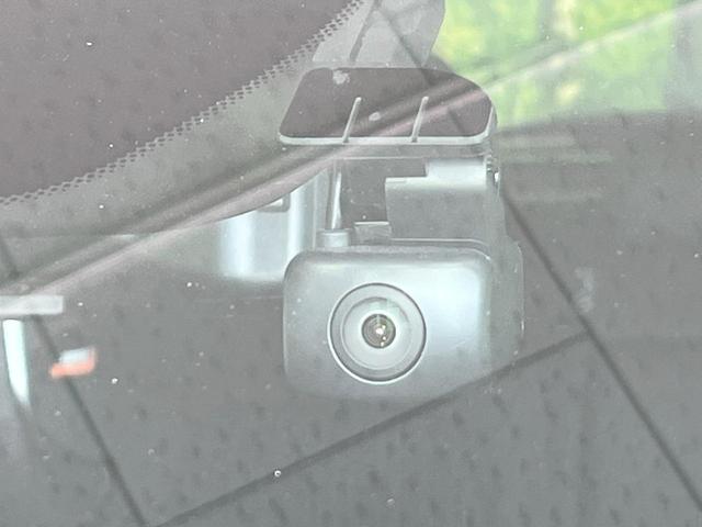 オーラ G レザーエディション 全周囲カメラ 衝突被害軽減システム レーダークルーズ 禁煙車 レザーシート ドラレコ コーナーセンサー スマートキー LEDヘッド ETC2.0 車線逸脱警報 オートライト オートエアコン(28枚目)