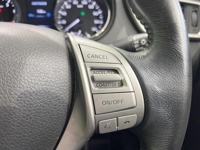 エクストレイル 20X ハイブリッド エマージェンシーブレーキP 純正SDナビ 全周囲カメラ 衝突被害軽減システム 禁煙車 電動リアゲート コーナーセンサー スマートキー LEDヘッド ビルトインETC クルコン オートライト デュアルエアコン(4枚目)