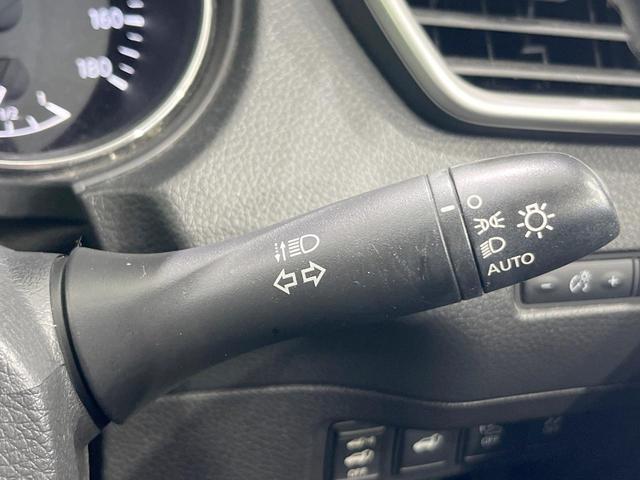 エクストレイル 20X ハイブリッド エマージェンシーブレーキP 純正SDナビ 全周囲カメラ 衝突被害軽減システム 禁煙車 電動リアゲート コーナーセンサー スマートキー LEDヘッド ビルトインETC クルコン オートライト デュアルエアコン(37枚目)