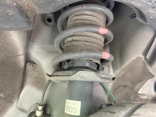 タント カスタムX トップエディションSAIII 電動スライドドア 純正SDナビ バックカメラ 衝突被害軽減システム 禁煙車 ハーフレザーシート シートヒーター スマートキー LEDヘッド オートハイビーム オートライト オートエアコン(28枚目)