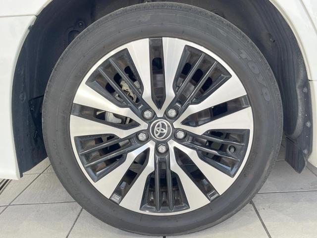 アルファード ２．５Ｓ　Ｃパッケージ　サンルーフ　衝突被害軽減システム　両側電動ドア　後席モニター　バックカメラ　レーダークルーズ　電動リアゲート　合皮シート　前席シートエアコン　前後席パワーシート　スマートキー　ＬＥＤヘッド（28枚目）