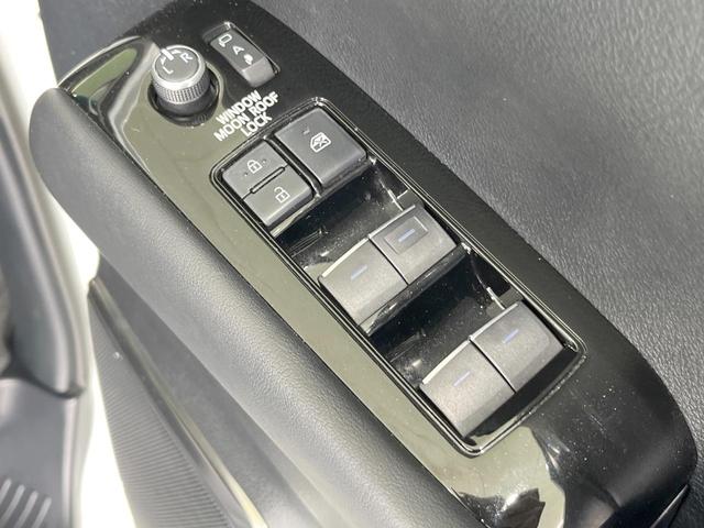 アルファード ２．５Ｓ　Ｃパッケージ　サンルーフ　衝突被害軽減システム　両側電動ドア　後席モニター　バックカメラ　レーダークルーズ　電動リアゲート　合皮シート　前席シートエアコン　前後席パワーシート　スマートキー　ＬＥＤヘッド（36枚目）