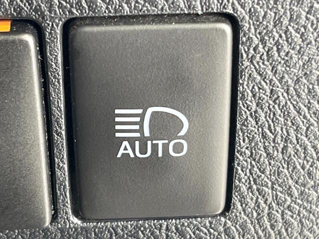 アルファード ２．５Ｓ　Ｃパッケージ　サンルーフ　衝突被害軽減システム　両側電動ドア　後席モニター　バックカメラ　レーダークルーズ　電動リアゲート　合皮シート　前席シートエアコン　前後席パワーシート　スマートキー　ＬＥＤヘッド（43枚目）