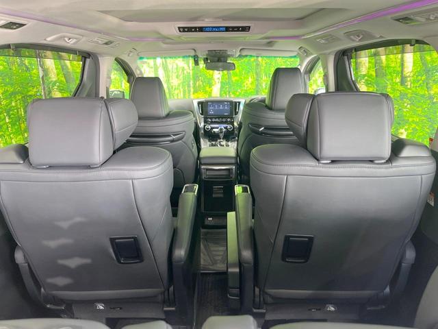 アルファード ２．５Ｓ　Ｃパッケージ　サンルーフ　衝突被害軽減システム　両側電動ドア　後席モニター　バックカメラ　レーダークルーズ　電動リアゲート　合皮シート　前席シートエアコン　前後席パワーシート　スマートキー　ＬＥＤヘッド（66枚目）