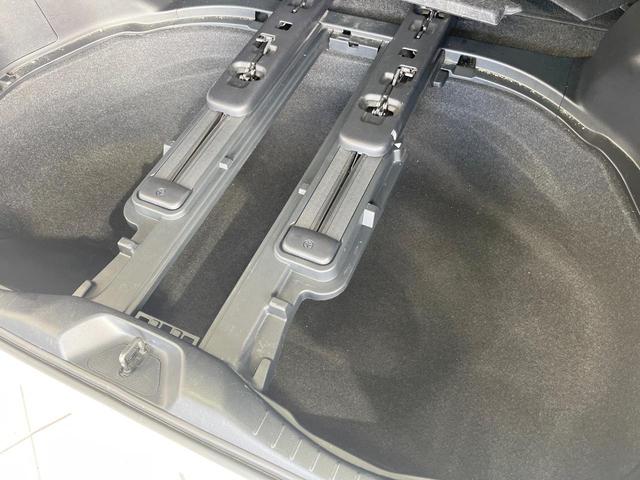 アルファード ２．５Ｓ　Ｃパッケージ　サンルーフ　衝突被害軽減システム　両側電動ドア　後席モニター　バックカメラ　レーダークルーズ　電動リアゲート　合皮シート　前席シートエアコン　前後席パワーシート　スマートキー　ＬＥＤヘッド（69枚目）