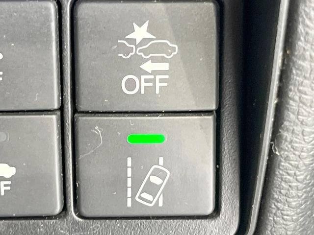 オデッセイハイブリッド ハイブリッドアブソルート・ホンダセンシンアドバンスP 両側電動ドア 全周囲カメラ 衝突被害軽減システム レーダークルーズ 禁煙車 ハーフレザーシート パワーシート スマートキー LEDヘッド ビルトインETC 車線逸脱警報 オートライト オートエアコン(40枚目)