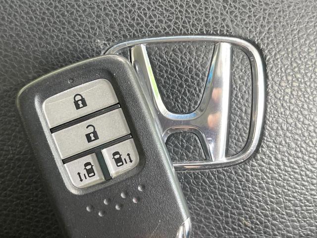 オデッセイハイブリッド ハイブリッドアブソルート・ホンダセンシンアドバンスP 両側電動ドア 全周囲カメラ 衝突被害軽減システム レーダークルーズ 禁煙車 ハーフレザーシート パワーシート スマートキー LEDヘッド ビルトインETC 車線逸脱警報 オートライト オートエアコン(44枚目)