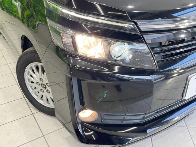 ヴォクシー ハイブリッドＶ　両側電動ドア　ＳＤナビ　バックカメラ　禁煙車　ドラレコ　コーナーセンサー　スマートキー　ＬＥＤヘッド　ビルトインＥＴＣ　クルコン　オートライト　デュアルエアコン　純正１５インチアルミ　リアエアコン（13枚目）