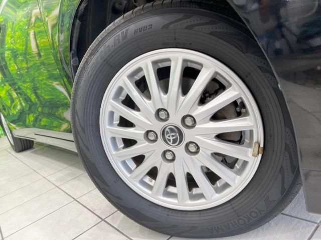 ヴォクシー ハイブリッドＶ　両側電動ドア　ＳＤナビ　バックカメラ　禁煙車　ドラレコ　コーナーセンサー　スマートキー　ＬＥＤヘッド　ビルトインＥＴＣ　クルコン　オートライト　デュアルエアコン　純正１５インチアルミ　リアエアコン（14枚目）