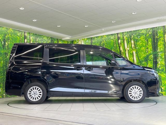 ヴォクシー ハイブリッドＶ　両側電動ドア　ＳＤナビ　バックカメラ　禁煙車　ドラレコ　コーナーセンサー　スマートキー　ＬＥＤヘッド　ビルトインＥＴＣ　クルコン　オートライト　デュアルエアコン　純正１５インチアルミ　リアエアコン（25枚目）