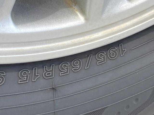 ヴォクシー ハイブリッドＶ　両側電動ドア　ＳＤナビ　バックカメラ　禁煙車　ドラレコ　コーナーセンサー　スマートキー　ＬＥＤヘッド　ビルトインＥＴＣ　クルコン　オートライト　デュアルエアコン　純正１５インチアルミ　リアエアコン（27枚目）