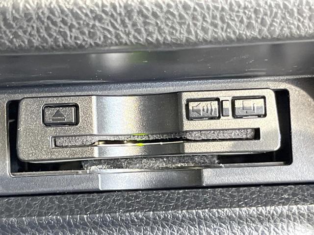 ヴォクシー ハイブリッドＶ　両側電動ドア　ＳＤナビ　バックカメラ　禁煙車　ドラレコ　コーナーセンサー　スマートキー　ＬＥＤヘッド　ビルトインＥＴＣ　クルコン　オートライト　デュアルエアコン　純正１５インチアルミ　リアエアコン（43枚目）