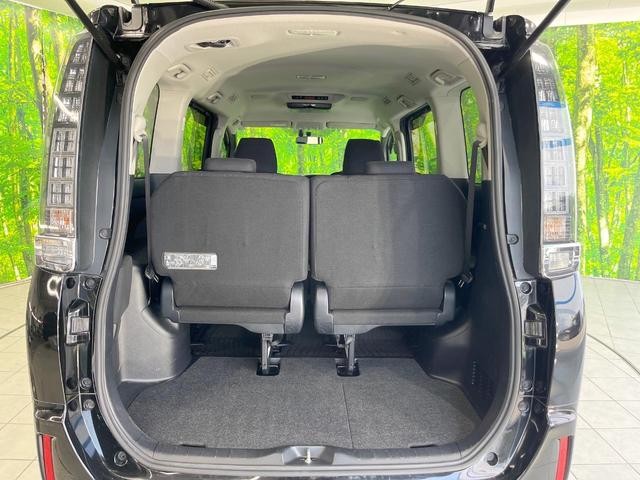 ヴォクシー ハイブリッドＶ　両側電動ドア　ＳＤナビ　バックカメラ　禁煙車　ドラレコ　コーナーセンサー　スマートキー　ＬＥＤヘッド　ビルトインＥＴＣ　クルコン　オートライト　デュアルエアコン　純正１５インチアルミ　リアエアコン（58枚目）