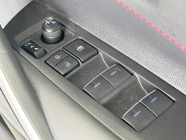 カローラスポーツ ハイブリッドG Z バックカメラ 衝突被害軽減システム レーダークルーズ 禁煙車 ドラレコ コーナーセンサー スマートキー LEDヘッド ビルトインETC オートハイビーム 車線逸脱警報 オートライト オートエアコン(35枚目)