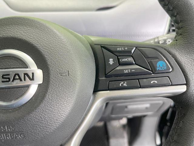 セレナ ハイウェイスターＶ　両側電動ドア　ＳＤナビ　後席モニター　全周囲カメラ　衝突被害軽減システム　レーダークルーズ　禁煙車　コーナーセンサー　スマートキー　ＬＥＤヘッド　ビルトインＥＴＣ　オートハイビーム　車線逸脱警報（6枚目）