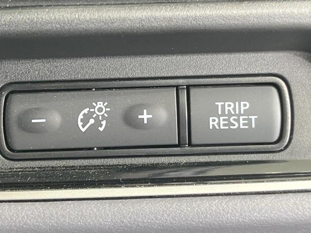 セレナ ハイウェイスターＶ　両側電動ドア　ＳＤナビ　後席モニター　全周囲カメラ　衝突被害軽減システム　レーダークルーズ　禁煙車　コーナーセンサー　スマートキー　ＬＥＤヘッド　ビルトインＥＴＣ　オートハイビーム　車線逸脱警報（41枚目）