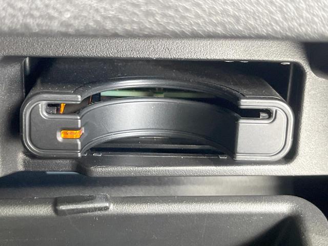 セレナ ハイウェイスターＶ　両側電動ドア　ＳＤナビ　後席モニター　全周囲カメラ　衝突被害軽減システム　レーダークルーズ　禁煙車　コーナーセンサー　スマートキー　ＬＥＤヘッド　ビルトインＥＴＣ　オートハイビーム　車線逸脱警報（44枚目）