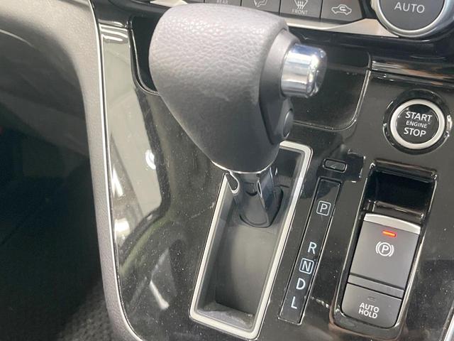 セレナ ハイウェイスターＶ　両側電動ドア　ＳＤナビ　後席モニター　全周囲カメラ　衝突被害軽減システム　レーダークルーズ　禁煙車　コーナーセンサー　スマートキー　ＬＥＤヘッド　ビルトインＥＴＣ　オートハイビーム　車線逸脱警報（52枚目）