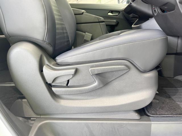 セレナ e-パワー ルキシオン 両側電動ドア 後席モニター 全周囲カメラ 衝突被害軽減システム レーダークルーズ 禁煙車 ハーフレザーシート ドラレコ コーナーセンサー スマートキー LEDヘッド ETC2.0 オートハイビーム(35枚目)