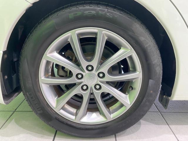 インプレッサスポーツ 2.0iアイサイト アイボリーセレクション 4WD ナビ バックカメラ 衝突被害軽減システム 禁煙車 HIDヘッドライト フロントフォグ スマートキー フルセグ Bluetooth ETC 誤発信抑制装置 車線逸脱警報 純正16インチアルミ(13枚目)