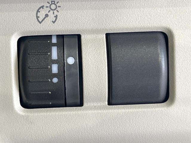 インプレッサスポーツ 2.0iアイサイト アイボリーセレクション 4WD ナビ バックカメラ 衝突被害軽減システム 禁煙車 HIDヘッドライト フロントフォグ スマートキー フルセグ Bluetooth ETC 誤発信抑制装置 車線逸脱警報 純正16インチアルミ(40枚目)