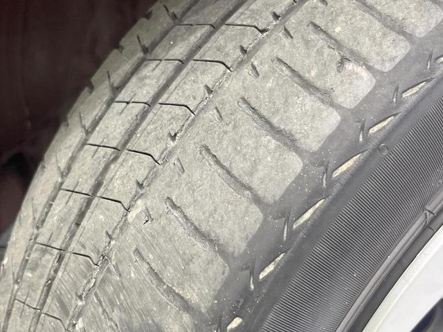 シエンタ G 両側電動ドア 純正SDナビ バックカメラ 衝突被害軽減システム 禁煙車 ドラレコ スマートキー LEDヘッド ビルトインETC オートエアコン Bluetooth CD DVD再生 フルセグ(27枚目)