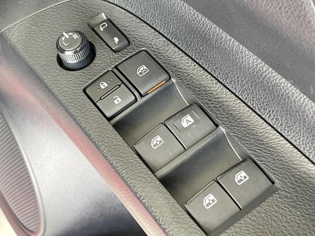 シエンタ G 両側電動ドア 純正SDナビ バックカメラ 衝突被害軽減システム 禁煙車 ドラレコ スマートキー LEDヘッド ビルトインETC オートエアコン Bluetooth CD DVD再生 フルセグ(34枚目)