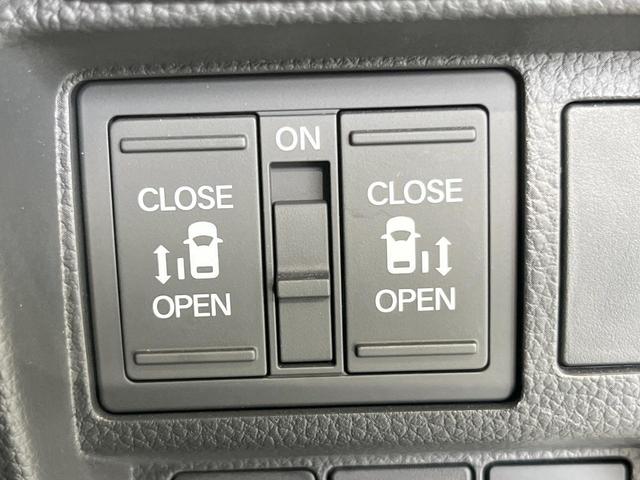 ステップワゴン e:HEVスパーダ プレミアムライン 両側電動ドア 純正SDナビ 全周囲カメラ 衝突被害軽減システム レーダークルーズ 禁煙車 ハーフレザーシート ドラレコ コーナーセンサー スマートキー LEDヘッド ビルトインETC 車線逸脱警報(6枚目)