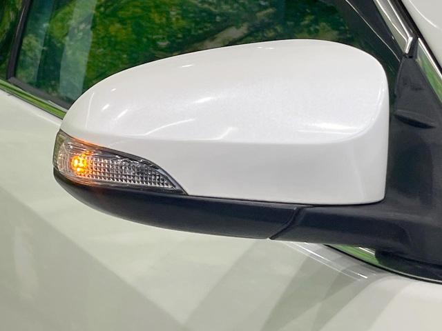 カムリ ハイブリッド　レザーパッケージ　純正ナビ　バックカメラ　黒革シート　シートヒーター　クルーズコントロール　フルセグ　ＥＴＣ　ＨＩＤヘッドライト　純正１７インチアルミ　スマートキー　オートライト　オートエアコン　ＣＤ再生　ＤＶＤ再生（25枚目）