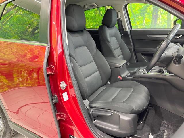 ＣＸ－５ ２０Ｓ　プロアクティブ　純正ＤＶＤナビ　衝突被害軽減システム　レーダークルーズ　バックカメラ　コーナーセンサー　スマートキー　ＬＥＤヘッド　オートライト　デュアルエアコン　純正１７インチアルミ　Ｂｌｕｅｔｏｏｔｈ（8枚目）