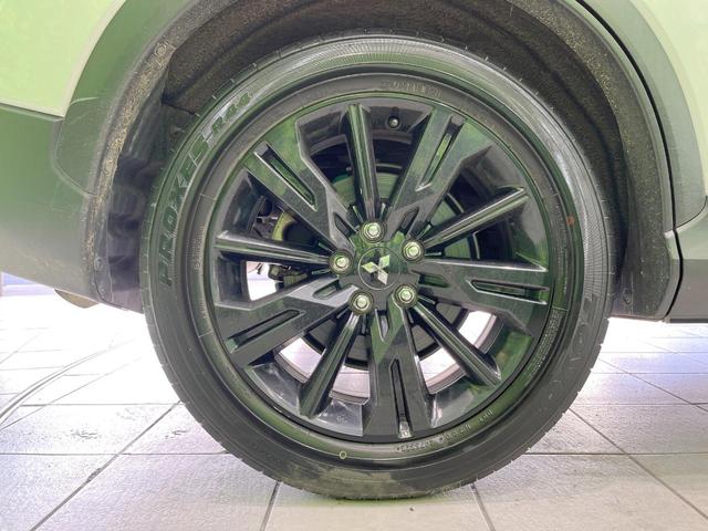 エクリプスクロス ブラックエディション 4WD サンルーフ 純正ナビ 衝突被害軽減システム レーダークルーズ 全周囲カメラ 電動リアゲート スマートキー LEDヘッド ハーフレザーシート 全席シートヒーター パワーシート コーナーセンサー(27枚目)