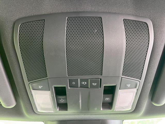 エクリプスクロス ブラックエディション 4WD サンルーフ 純正ナビ 衝突被害軽減システム レーダークルーズ 全周囲カメラ 電動リアゲート スマートキー LEDヘッド ハーフレザーシート 全席シートヒーター パワーシート コーナーセンサー(55枚目)