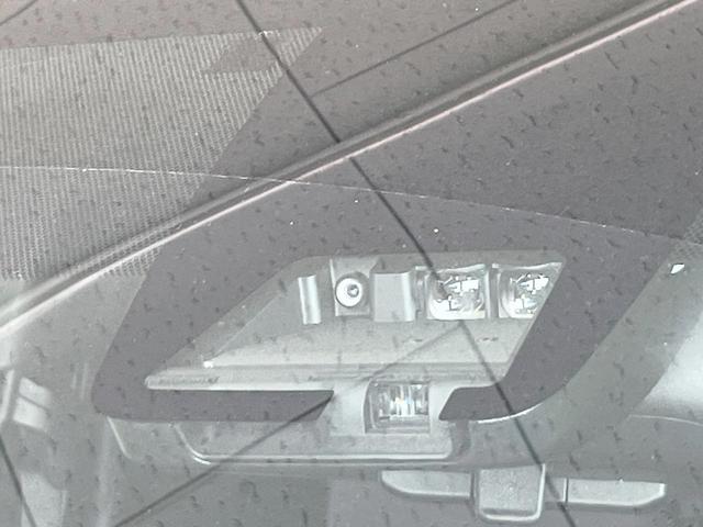 ヴォクシー ZS 煌 純正SDナビ 衝突被害軽減システム 両側電動ドア バックカメラ ドラレコ スマートキー LEDヘッド ビルトインETC クルコン オートハイビーム オートライト デュアルエアコン(3枚目)