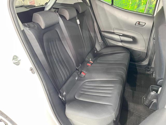 アクア Ｘ　ナビ機能付きＤＡ　衝突被害軽減システム　レーダークルーズ　スマートキー　ＬＥＤヘッド　ビルトインＥＴＣ　オートハイビーム　車線逸脱警報　オートライト　オートエアコン　Ｂｌｕｅｔｏｏｔｈ（9枚目）