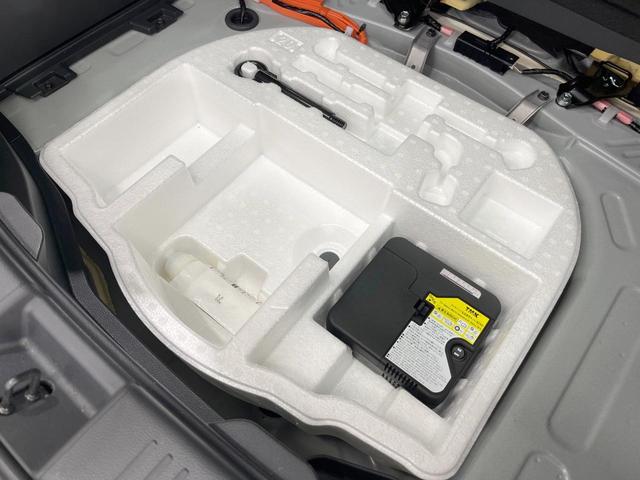 アクア Ｘ　ナビ機能付きＤＡ　衝突被害軽減システム　レーダークルーズ　スマートキー　ＬＥＤヘッド　ビルトインＥＴＣ　オートハイビーム　車線逸脱警報　オートライト　オートエアコン　Ｂｌｕｅｔｏｏｔｈ（49枚目）