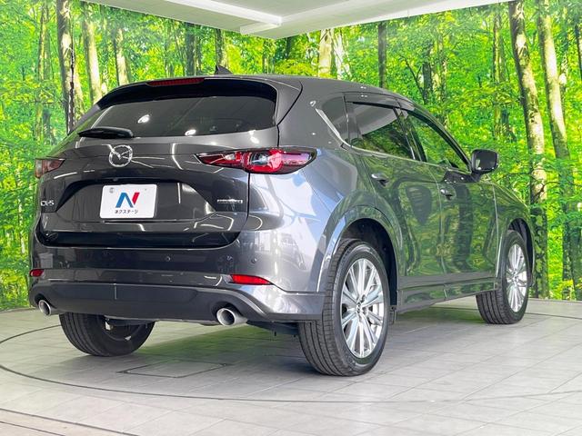 ＣＸ－５ ＸＤ　エクスクルーシブモード　全周囲カメラ　ＢＯＳＥサウンド　衝突被害軽減システム　レーダークルーズ　禁煙車　レザーシート　前席シートエアコン　コーナーセンサー　スマートキー　ＬＥＤヘッド　ＥＴＣ　オートハイビーム　車線逸脱警報（17枚目）