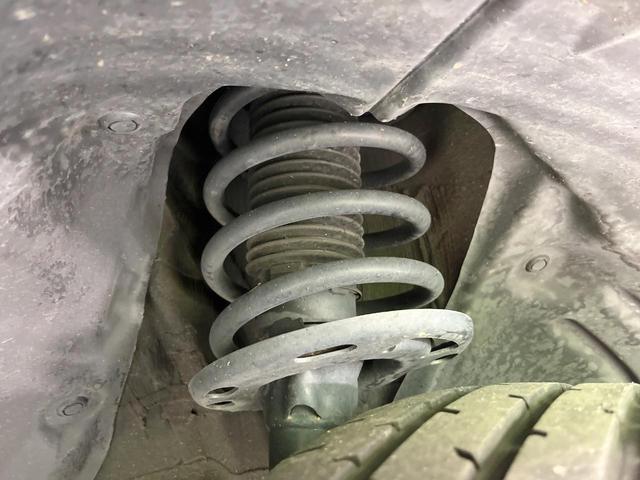 ＣＸ－５ ＸＤ　エクスクルーシブモード　全周囲カメラ　ＢＯＳＥサウンド　衝突被害軽減システム　レーダークルーズ　禁煙車　レザーシート　前席シートエアコン　コーナーセンサー　スマートキー　ＬＥＤヘッド　ＥＴＣ　オートハイビーム　車線逸脱警報（28枚目）