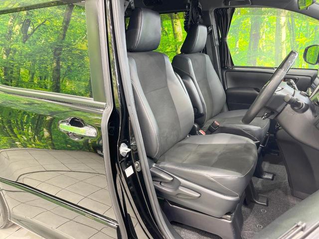 運転席シート廻りは使用感も少なく、良好な状態となっています。丁寧に使われていたことがよくわかりますね。