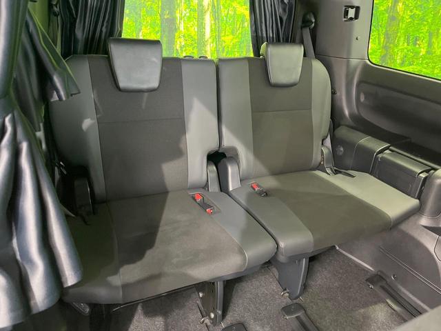 ３列目シートはもちろん状態良好☆大人でもゆったりと座って頂けますので、大人数でのお出かけもラクラクです♪ご家族で、気の知れた仲間で、ドライブに行くのが楽しみですね♪