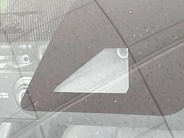 【トヨタセーフティセンス】走行中に前方の車両等を認識し、衝突しそうな時は警報とブレーキで衝突回避と被害軽減をアシスト。より安全にドライブをお楽しみいただけます。