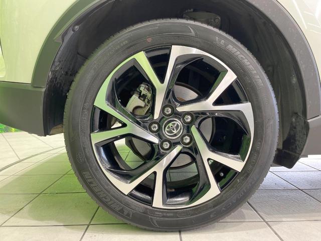 【純正１８インチアルミホイール】外観にマッチした純正アルミホイールを装着しております。各種社外アルミホイールや、スタッドレスタイヤも取扱いしております。是非ご相談ください♪