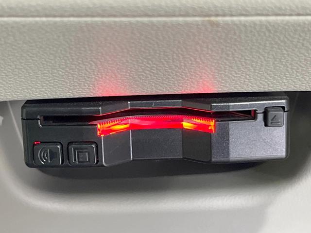 【ＥＴＣ】高速道路の料金所をストレスなく通過！話題のスポットやサービスエリアに多い「スマートＩＣ」利用時は必須のアイテムです。当店でセットアップを実施、ご納車当日からすぐにご利用いただけます！