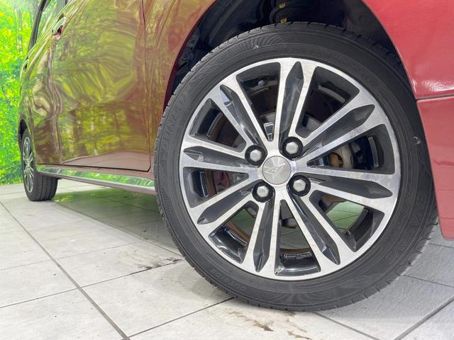 【純正１５インチアルミホイール】外観にマッチした純正アルミホイールを装着しております。各種社外アルミホイールや、スタッドレスタイヤも取扱いしております。是非ご相談ください♪