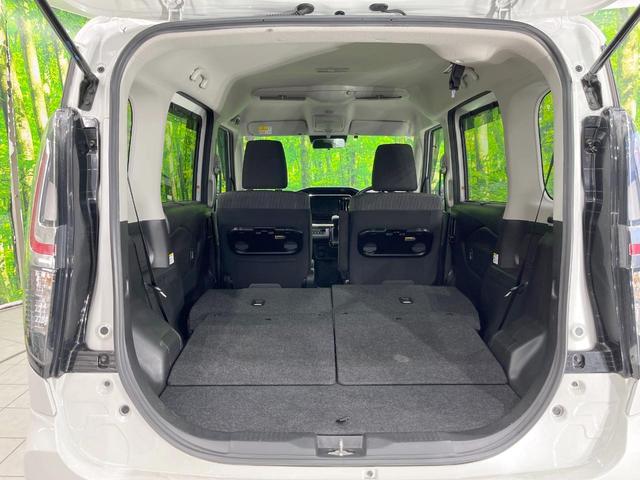 ソリオ ハイブリッドＭＺ　純正ナビ　衝突被害軽減システム　レーダークルーズ　両側電動ドア　全周囲カメラ　スマートキー　ＬＥＤヘッド　ビルトインＥＴＣ　コーナーセンサー　純正１５インチアルミ　車線逸脱警報　オートライト（10枚目）