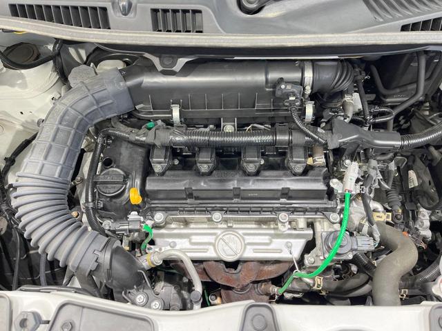 ソリオ ハイブリッドＭＺ　純正ナビ　衝突被害軽減システム　レーダークルーズ　両側電動ドア　全周囲カメラ　スマートキー　ＬＥＤヘッド　ビルトインＥＴＣ　コーナーセンサー　純正１５インチアルミ　車線逸脱警報　オートライト（18枚目）