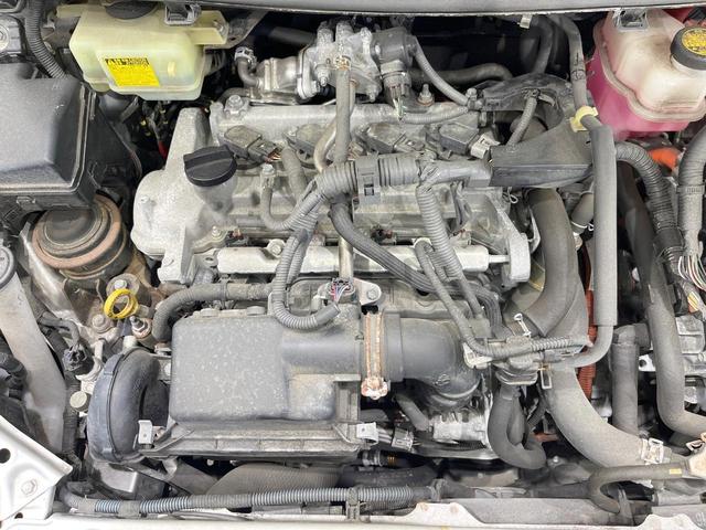 アクア Ｇ　純正ナビ　バックカメラ　スマートキー　ビルトインＥＴＣ　オートライト　オートエアコン　Ｂｌｕｅｔｏｏｔｈ　ＣＤ　ＤＶＤ再生　フルセグ　純正革巻きステアリング　トラクションコントロール（18枚目）